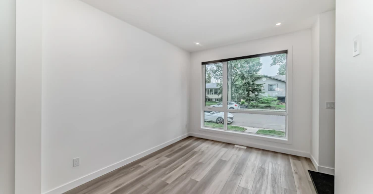 Main-6415 93 Street Northwest, Edmonton, AB, T6E 3B1 - 14