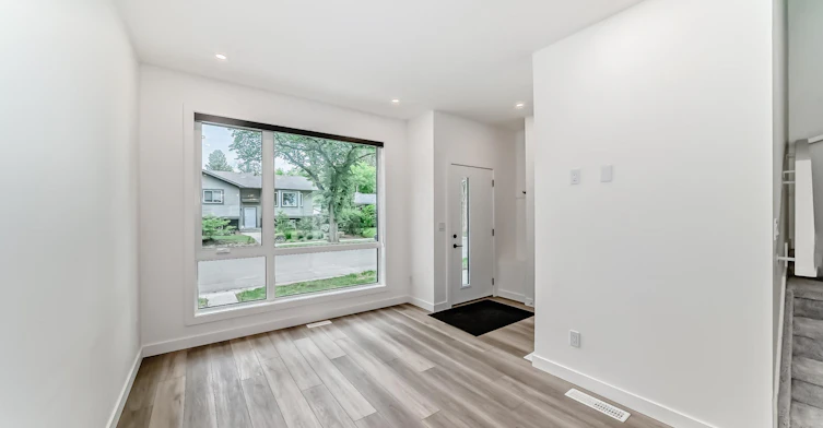Main-6415 93 Street Northwest, Edmonton, AB, T6E 3B1 - 15