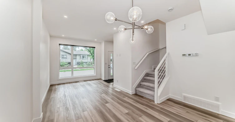 Main-6415 93 Street Northwest, Edmonton, AB, T6E 3B1 - 13