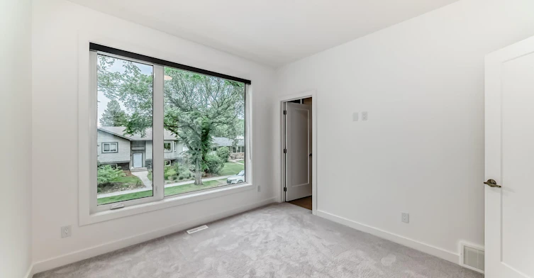 Main-6415 93 Street Northwest, Edmonton, AB, T6E 3B1 - 19