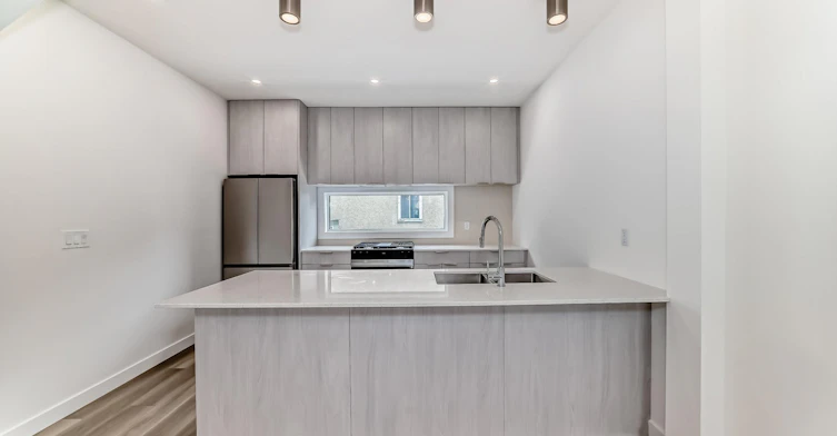 Main-6415 93 Street Northwest, Edmonton, AB, T6E 3B1 - 7