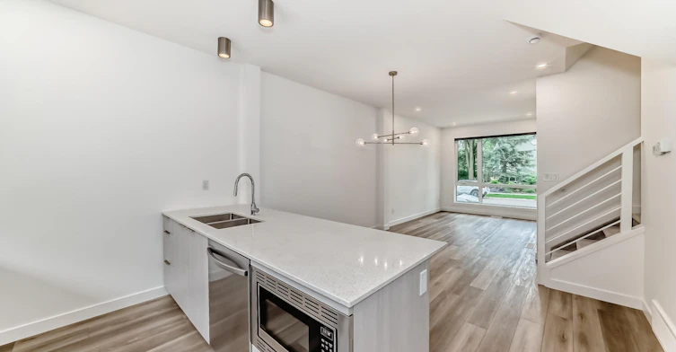 Main-6415 93 Street Northwest, Edmonton, AB, T6E 3B1 - 9