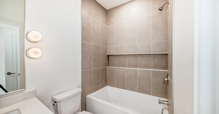 Main-6415 93 Street Northwest, Edmonton, AB, T6E 3B1 - 31