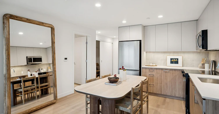605-1960 Macdonald Street, Vancouver, BC, V6K 0J1 - 5