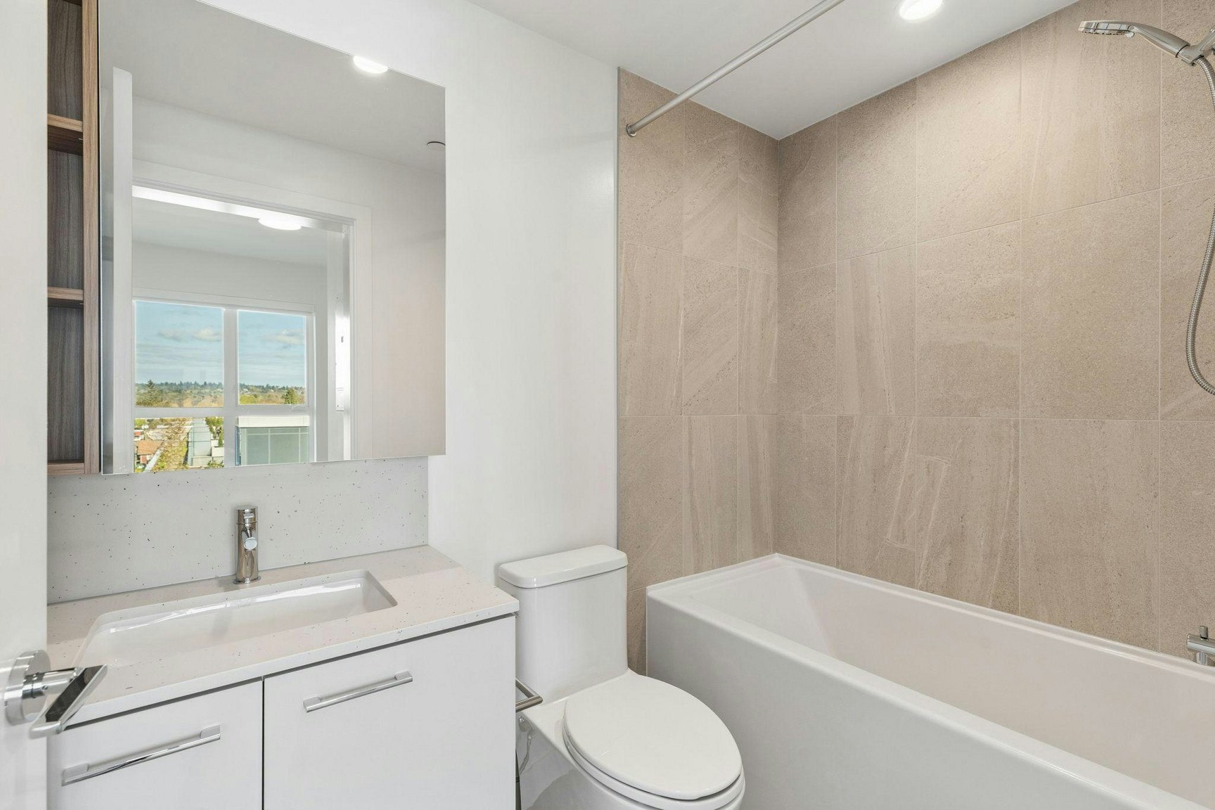 618-1960 Macdonald Street, Vancouver, BC, V6K 0J1 - 4