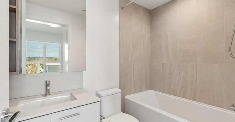 618-1960 Macdonald Street, Vancouver, BC, V6K 0J1 - 4