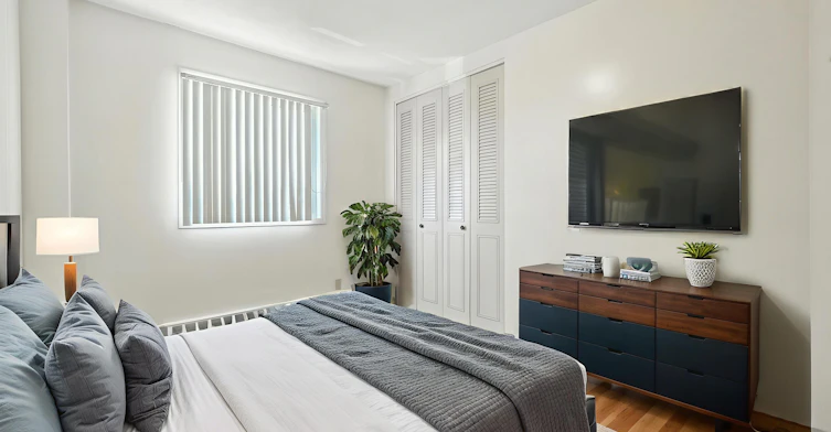607 Kingsmere Crescent Southwest, Calgary, AB, T2V 2H9