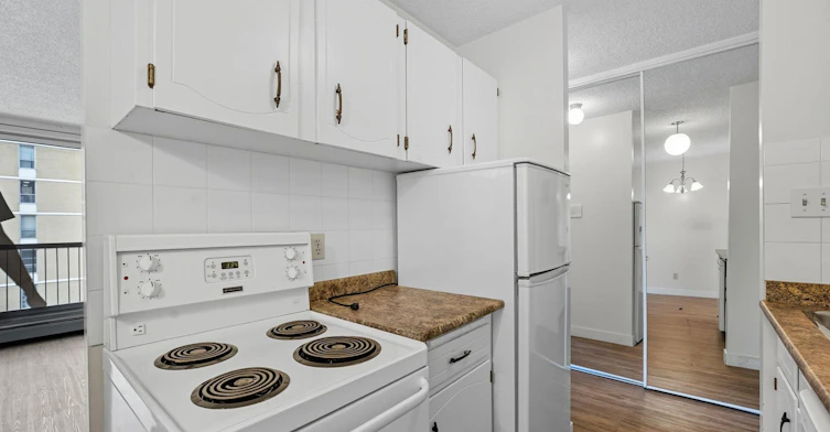 720 15 Avenue Southwest, Calgary, AB, T2R 0R6 - 5