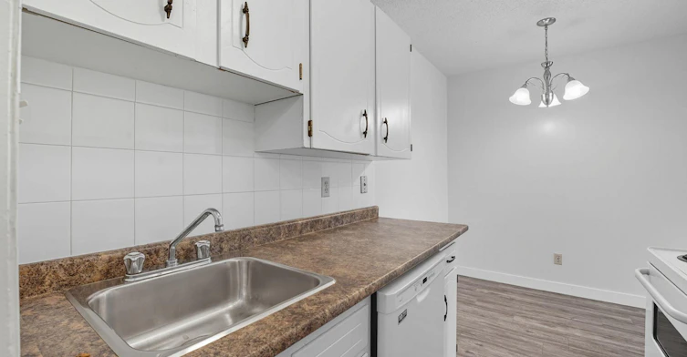 720 15 Avenue Southwest, Calgary, AB, T2R 0R6 - 6