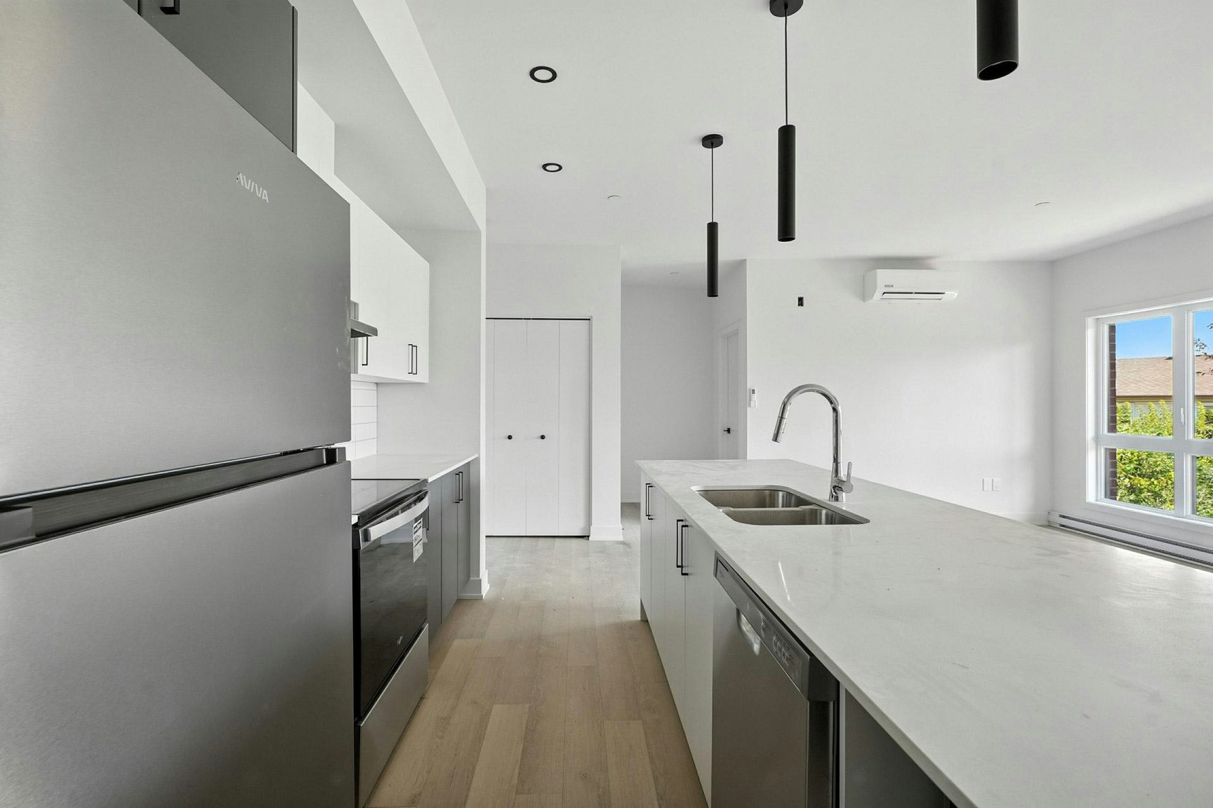 304-318 Freeman Chemin, Gatineau, QC, J8Z 2B6 - 2