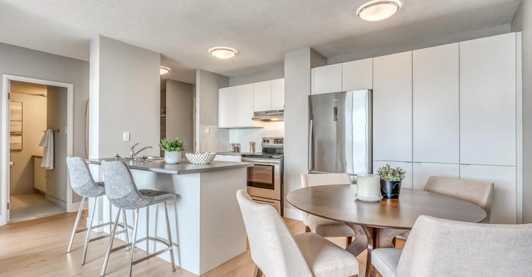 6205 101 Avenue Northwest, Edmonton, AB, T6A 0H3 - 7