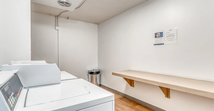 6205 101 Avenue Northwest, Edmonton, AB, T6A 0H3 - 19