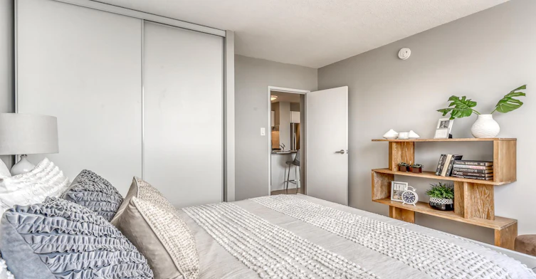 6205 101 Avenue Northwest, Edmonton, AB, T6A 0H3 - 13