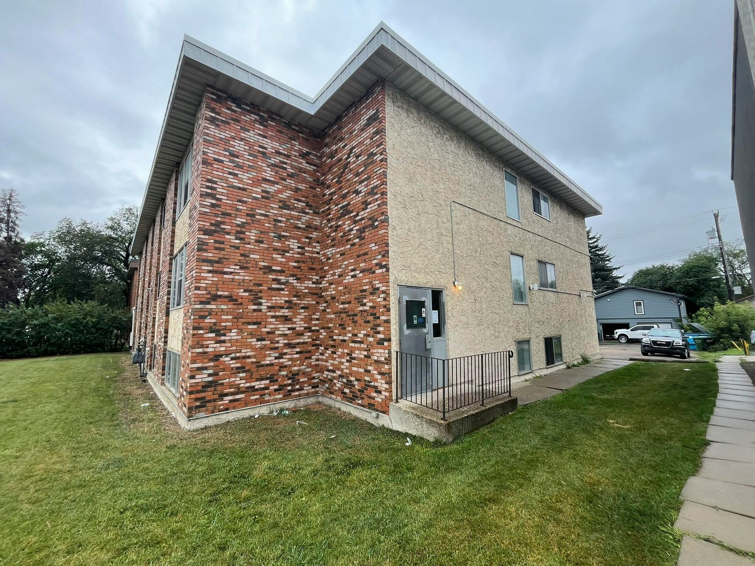 12108 82 Street Northwest, Edmonton, AB, T5B 2W7 - 12