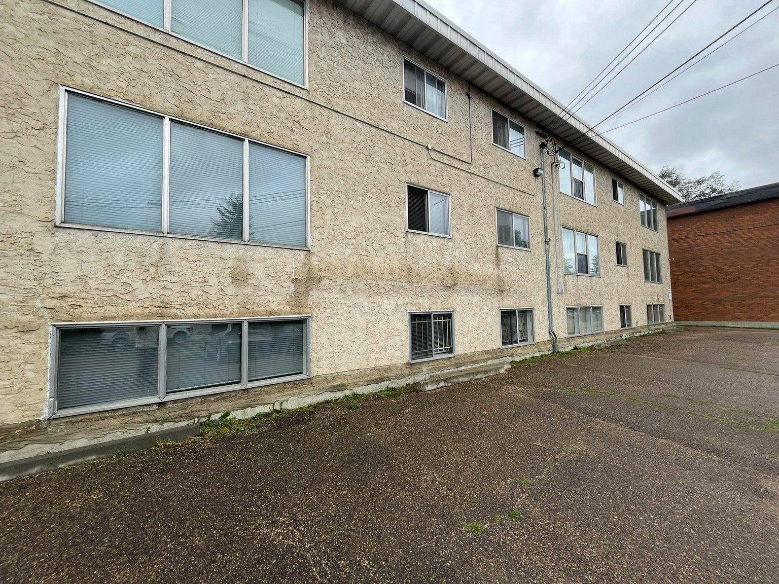 12108 82 Street Northwest, Edmonton, AB, T5B 2W7 - 16