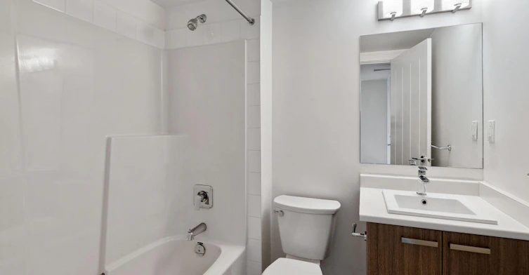 0421-10820 No. 5 Road, Richmond, BC, V6W 0B5 - 14