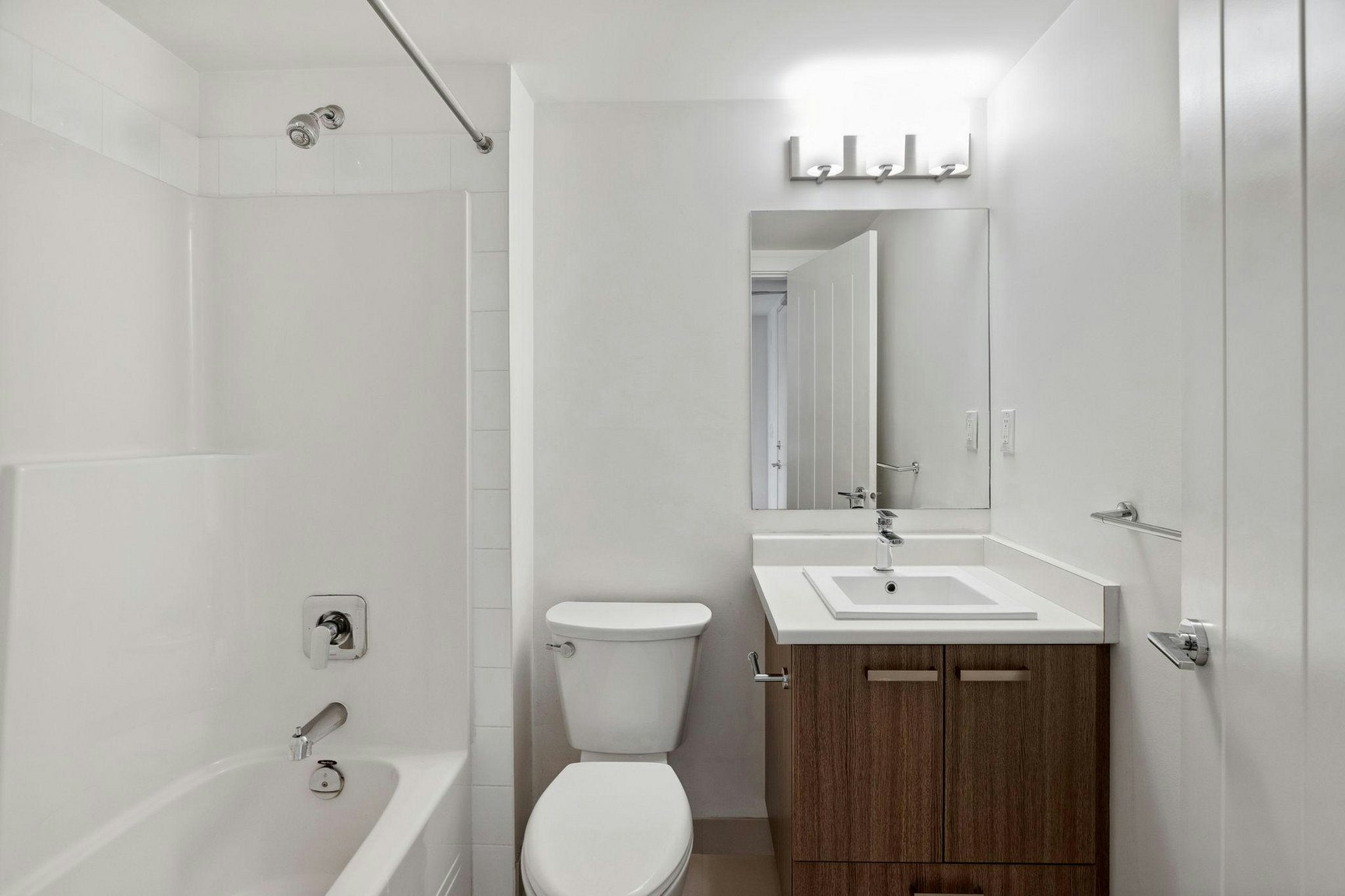 0421-10820 No. 5 Road, Richmond, BC, V6W 0B5 - 15