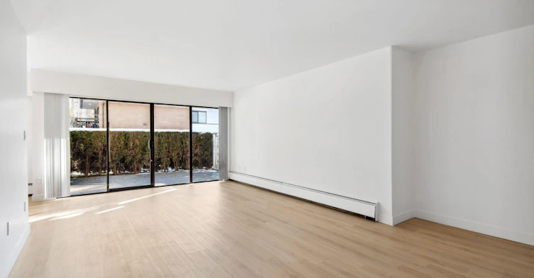 621 West 57th Avenue, Vancouver, BC, V6P 1R8 - 2