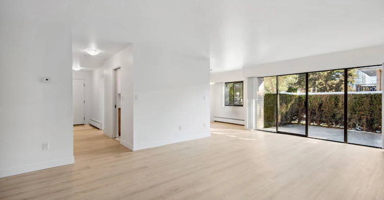 621 West 57th Avenue, Vancouver, BC, V6P 1R8 - 3