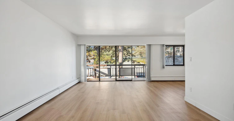 621 West 57th Avenue, Vancouver, BC, V6P 1R8 - 2