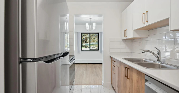 621 West 57th Avenue, Vancouver, BC, V6P 1R8 - 11