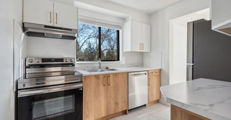 621 West 57th Avenue, Vancouver, BC, V6P 1R8 - 11