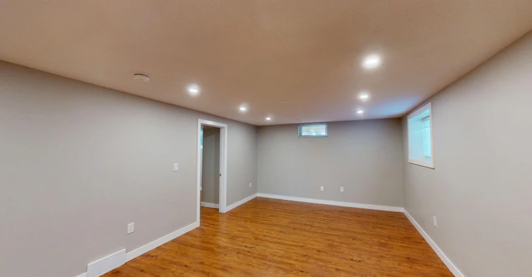 316 60 Street Southeast, Calgary, AB, T2A 7X7 - 3