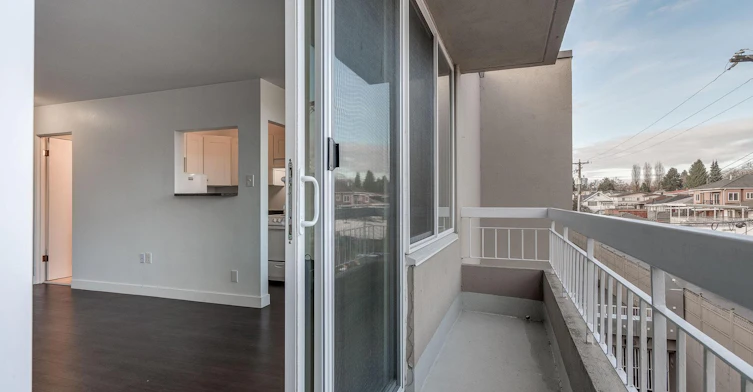 695 Southeast Marine Drive, Vancouver, BC, V5X 2T6 - 22