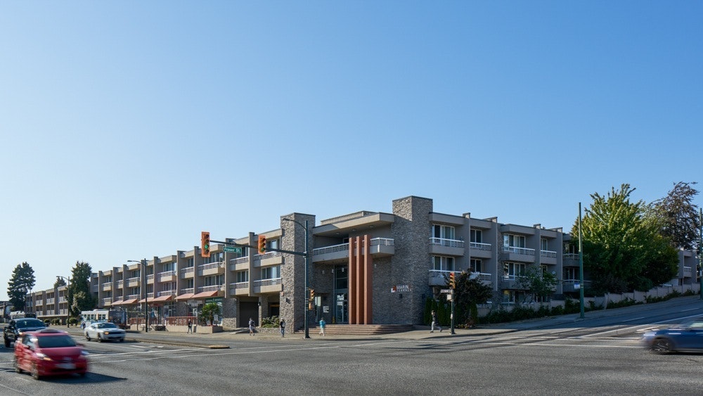 A303-695 Southeast Marine Drive, Vancouver, BC, V5X 2T6 - 2