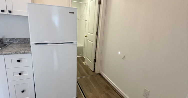 ½ B-502 Somerset Street West, Ottawa, ON, K1R 5J7 - 3