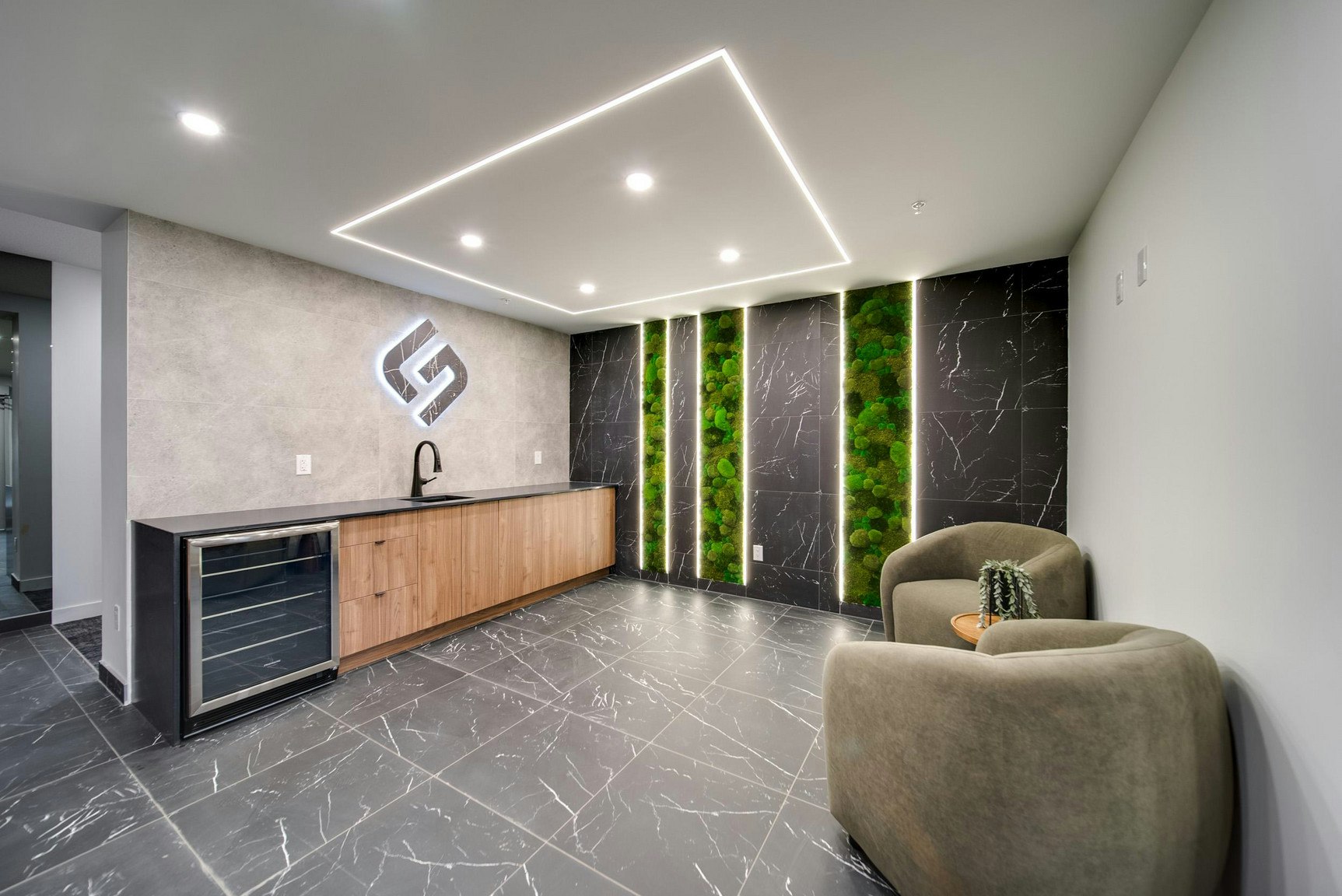 103-10015 113 Street, Edmonton, AB, T5K 1N8 - 12