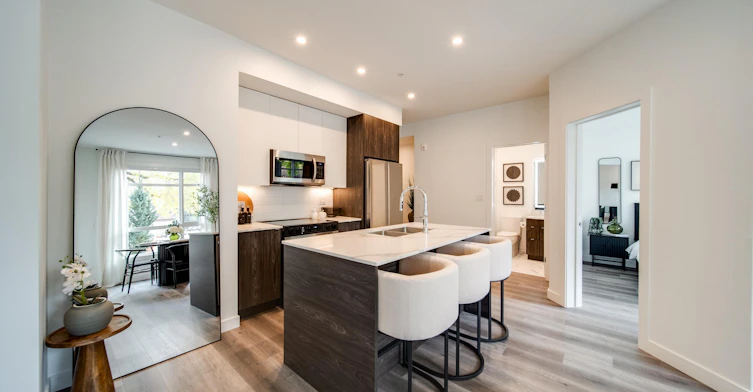 303-10015 113 Street, Edmonton, AB, T5K 0S8 - 7