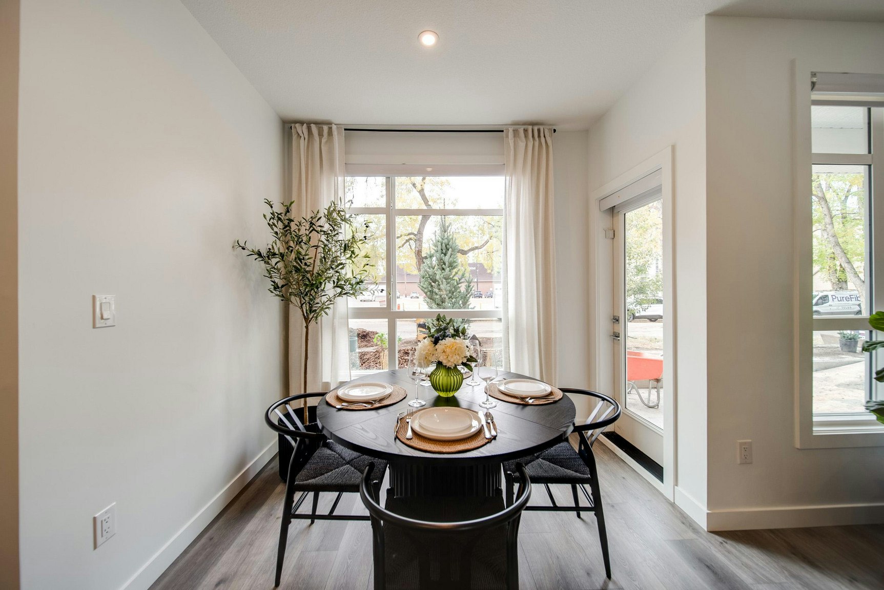 511-10015 113 Street, Edmonton, AB, T5K 1N8 - 7