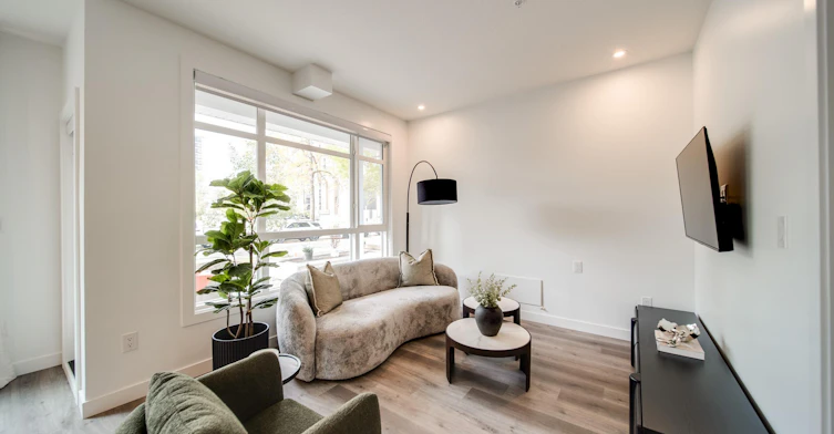 511-10015 113 Street, Edmonton, AB, T5K 1N8