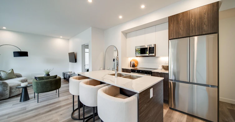 516-10015 113 Street, Edmonton, AB, T5K 0S8 - 8