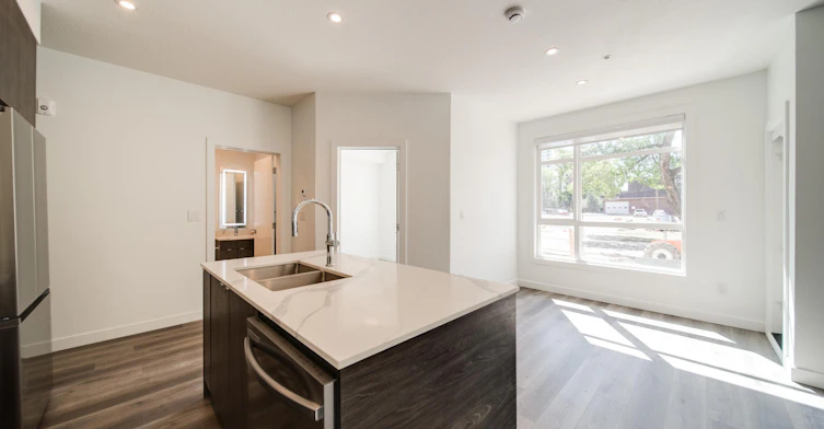611-10015 113 Street, Edmonton, AB, T5K 0S8 - 14