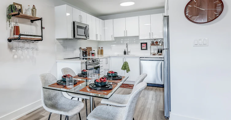 1-6515 Glen Erin Drive, Mississauga, ON, L5N 8P9 - 2