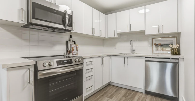 11-6515 Glen Erin Drive, Mississauga, ON, L5N 8P9 - 2