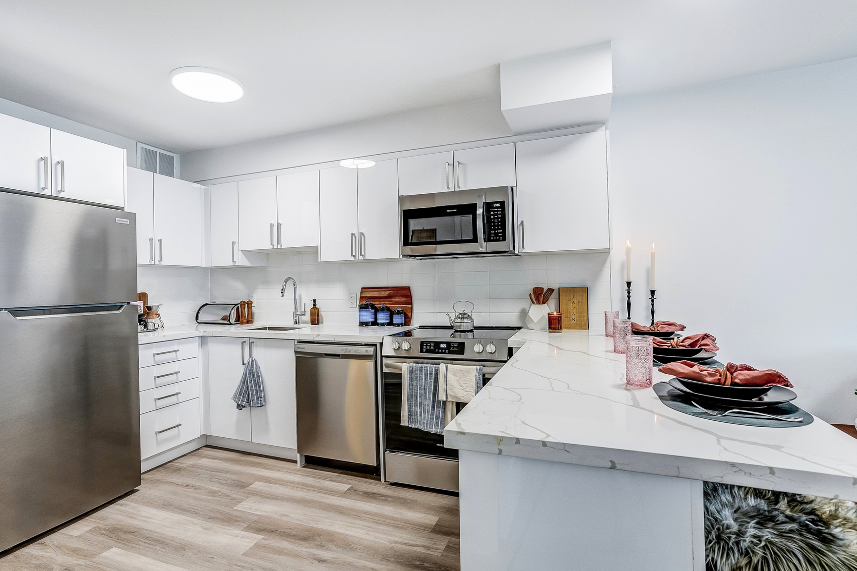 111-6515 Glen Erin Drive, Mississauga, ON, L5N 8P9 - 2