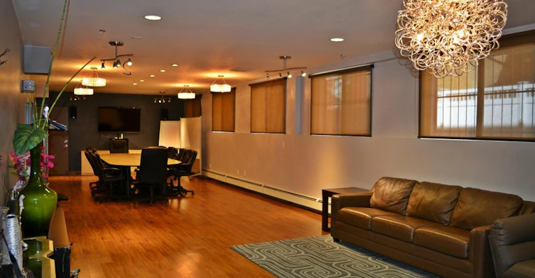 11024 82 Avenue Northwest, Edmonton, AB, T6G 0T2 - 6