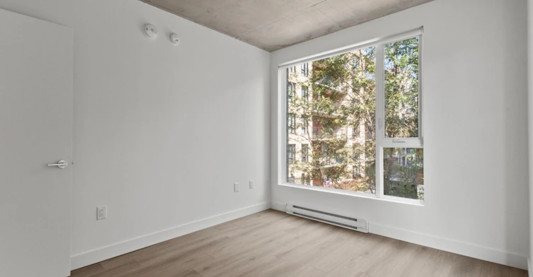 2198 De Maisonneuve Boulevard Est, Montréal, QC, H2K 0G5 - 8