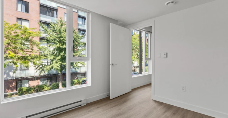 2198 De Maisonneuve Boulevard Est, Montréal, QC, H2K 0G5 - 20