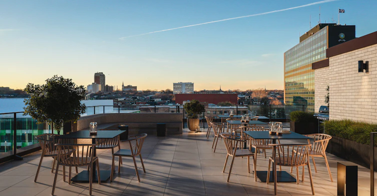 2198 De Maisonneuve Boulevard Est, Montréal, QC, H2K 0G5 - 46