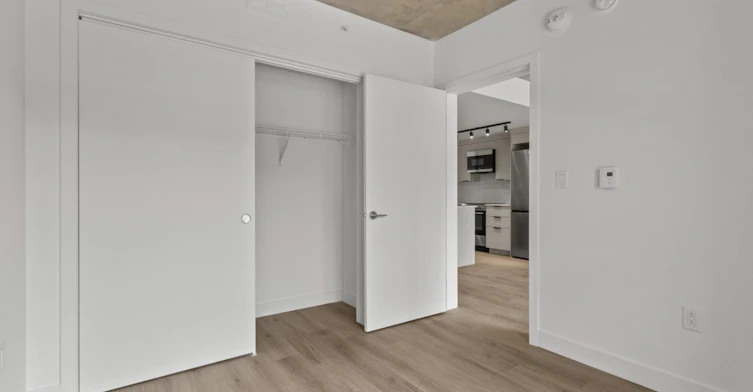 2198 De Maisonneuve Boulevard Est, Montréal, QC, H2K 0G5 - 31