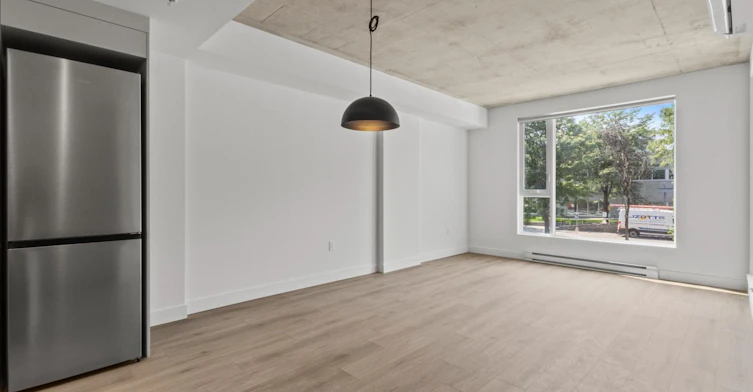 2198 De Maisonneuve Boulevard Est, Montréal, QC, H2K 0G5 - 29