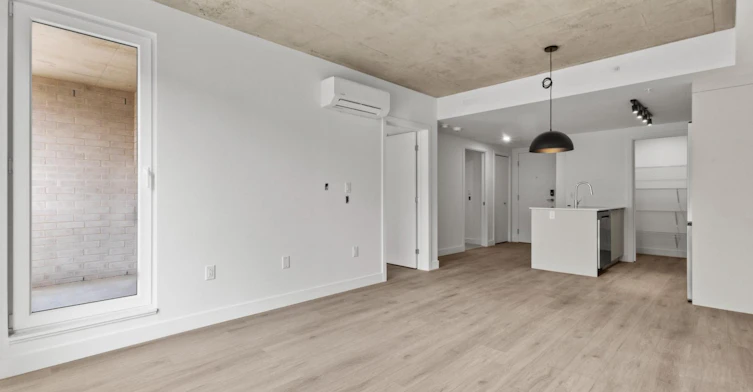 2198 De Maisonneuve Boulevard Est, Montréal, QC, H2K 0G5 - 28