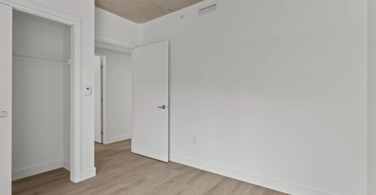 2198 De Maisonneuve Boulevard Est, Montréal, QC, H2K 0G5 - 19
