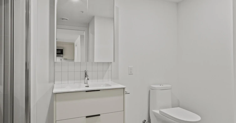 2198 De Maisonneuve Boulevard Est, Montréal, QC, H2K 0G5 - 34