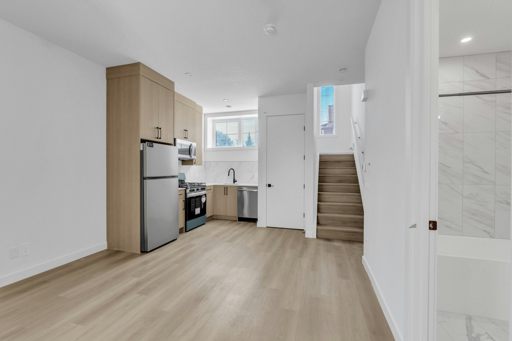 25  Avenue SW, Calgary, AB, T3E 2A6 - 9