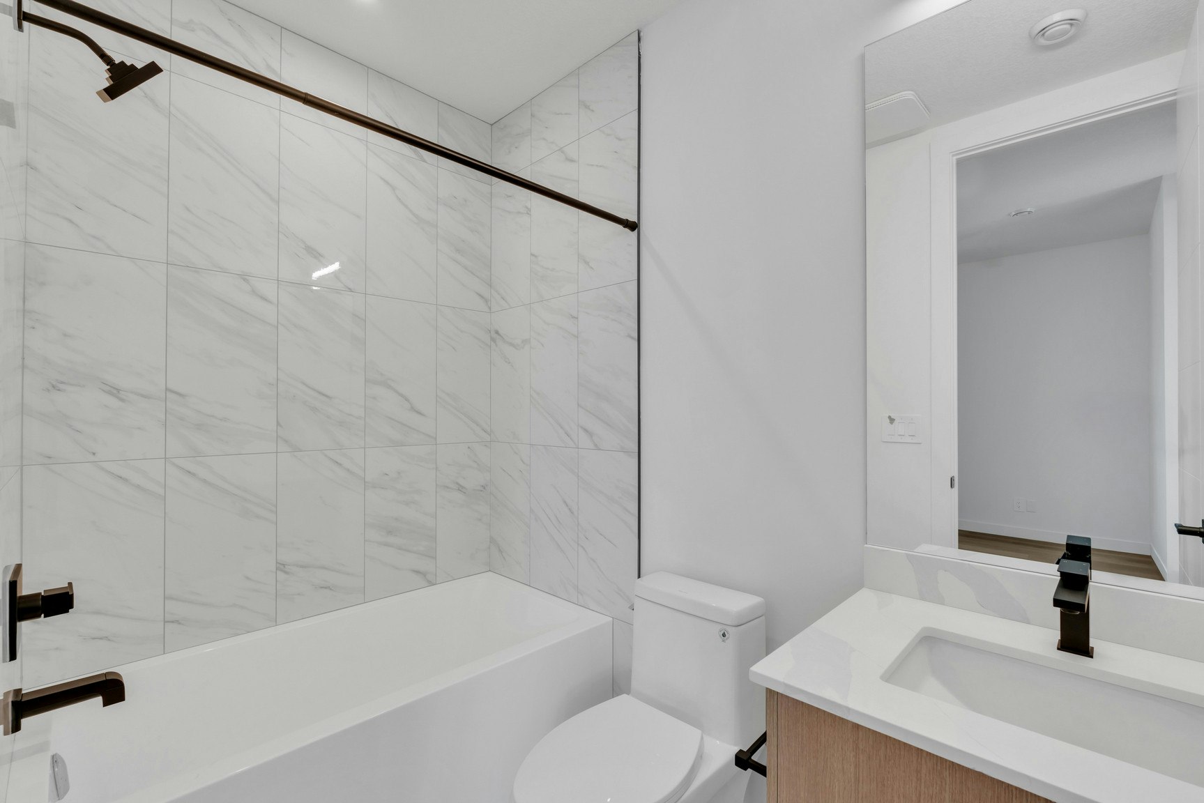 25  Avenue SW, Calgary, AB, T3E 2A6 - 10